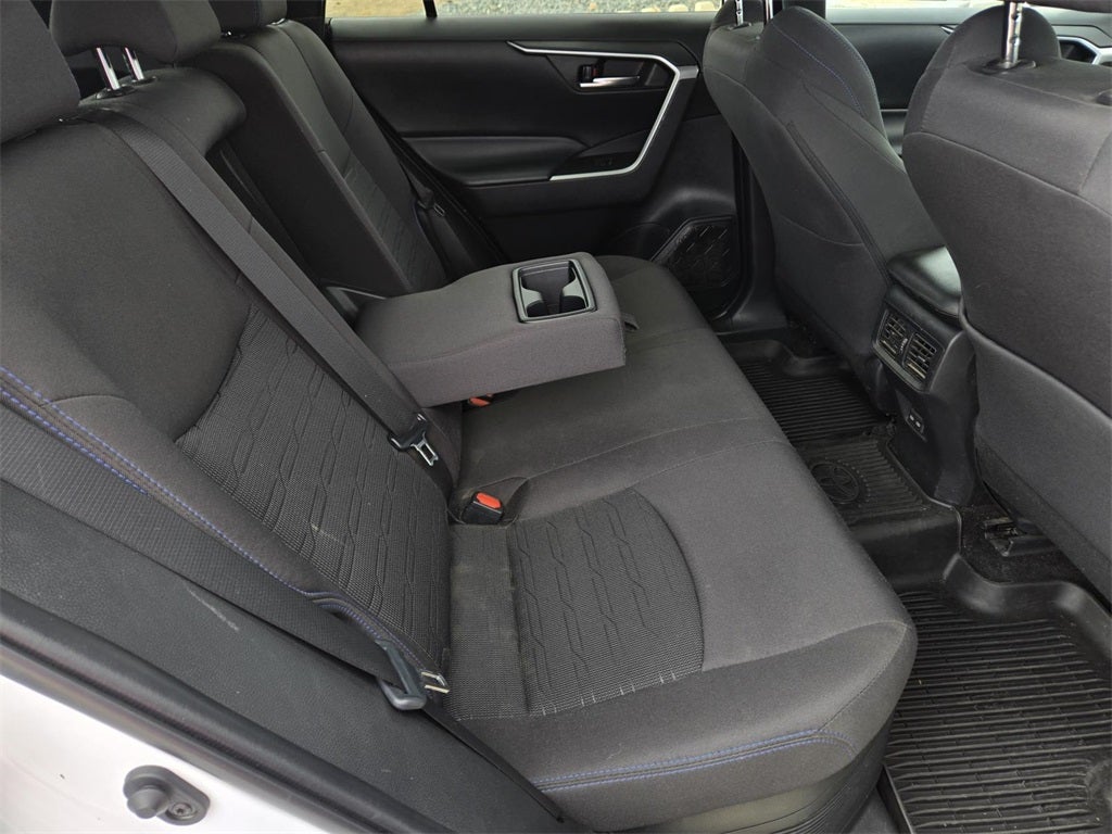 2023 Toyota RAV4 Hybrid SE