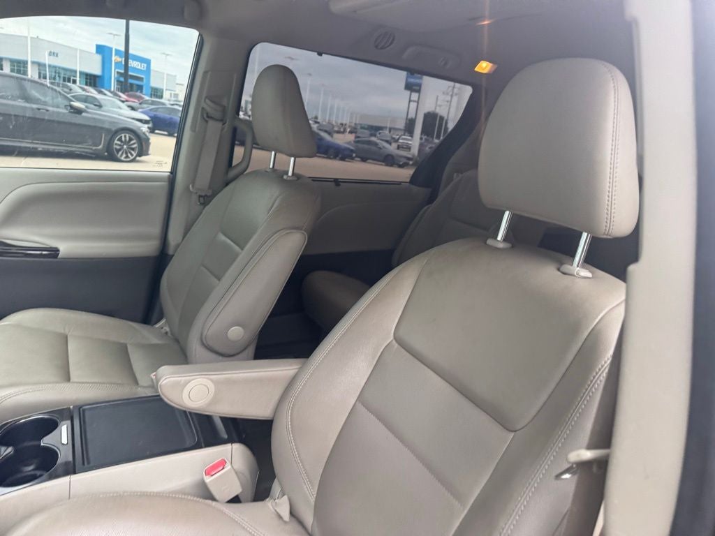 2020 Toyota Sienna XLE Premium 8 Passenger