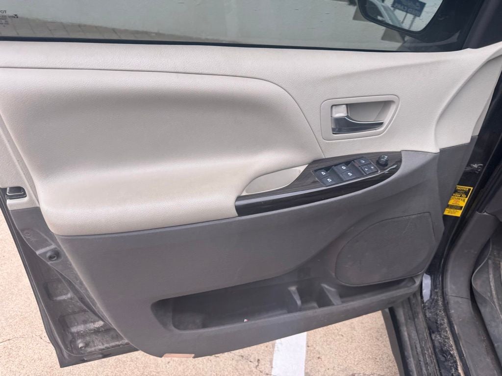 2020 Toyota Sienna XLE Premium 8 Passenger