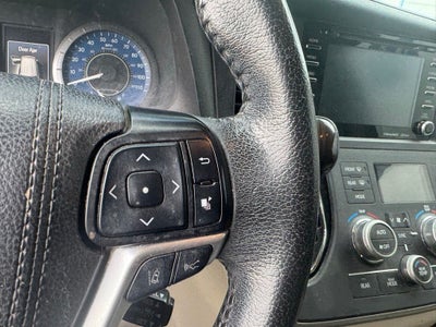 2020 Toyota Sienna XLE Premium 8 Passenger