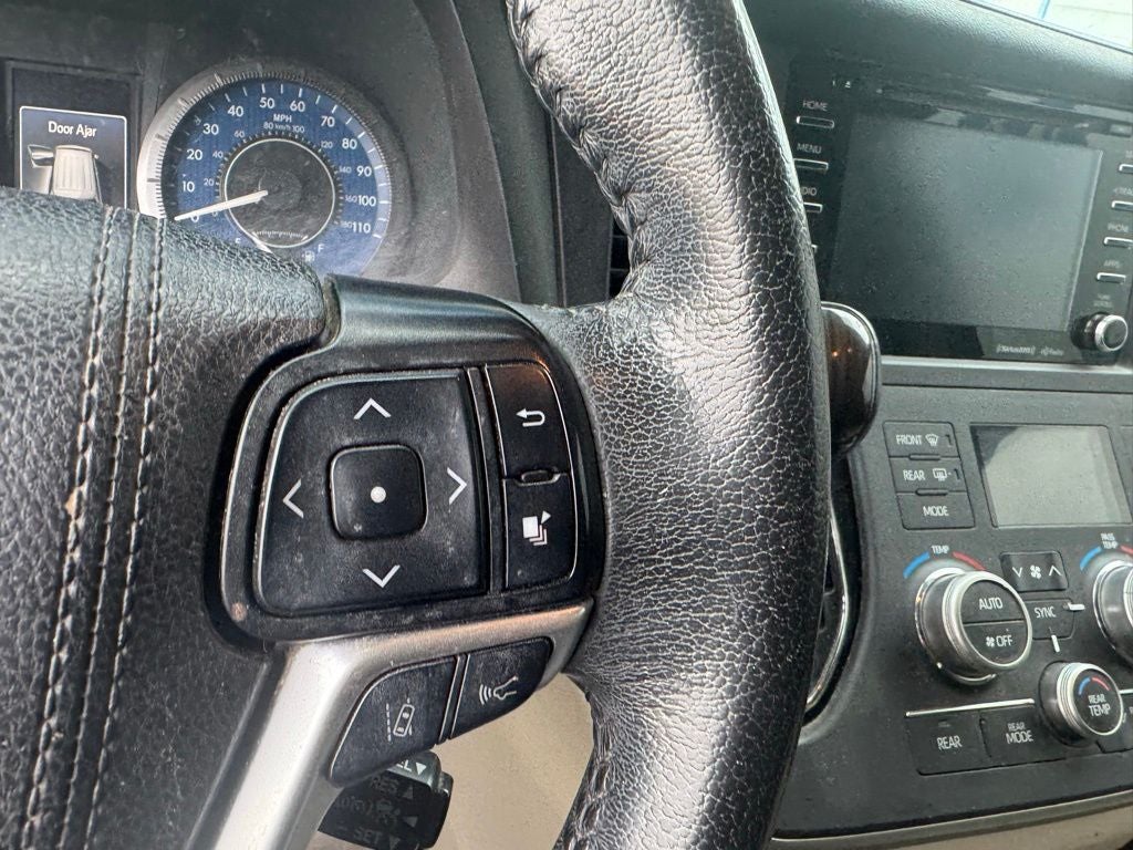 2020 Toyota Sienna XLE Premium 8 Passenger