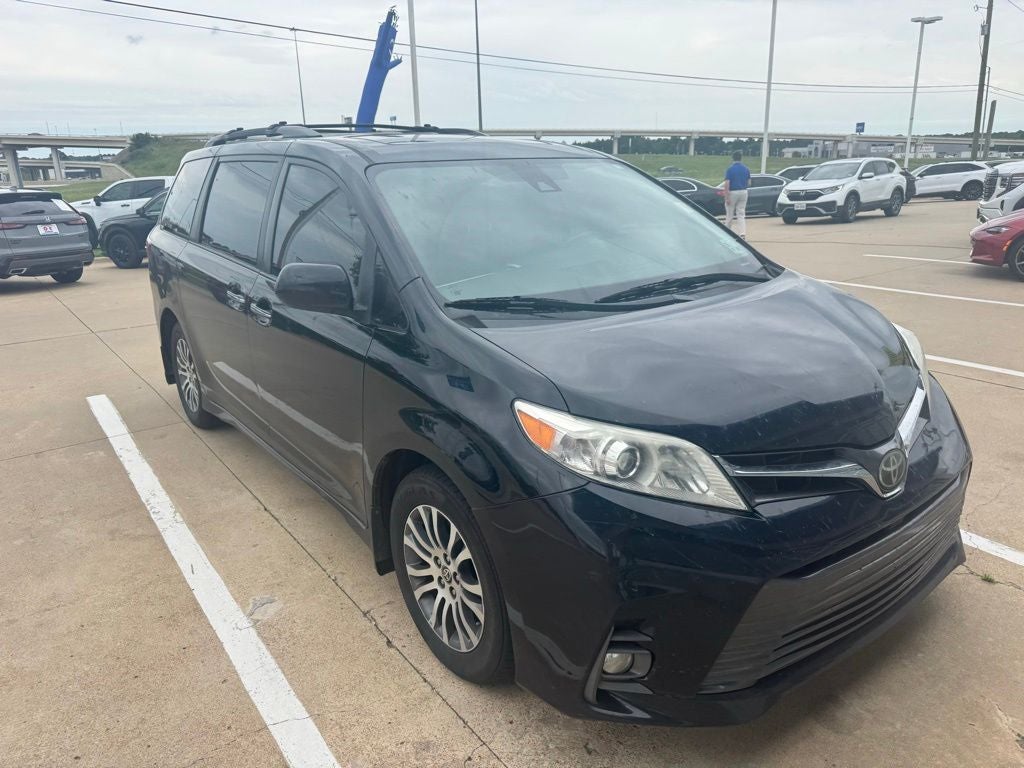 2020 Toyota Sienna XLE Premium 8 Passenger