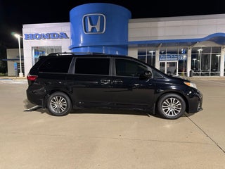 2020 Toyota Sienna XLE Premium 8 Passenger