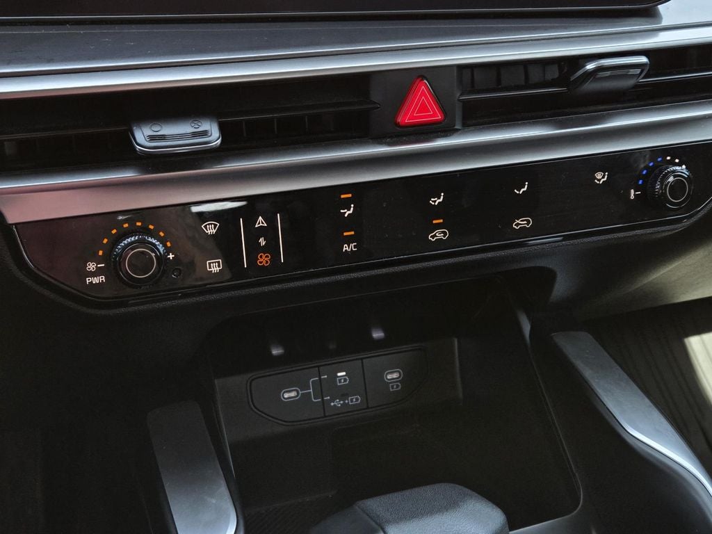 2024 Kia Sorento LX