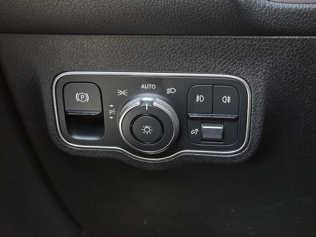 2025 Mercedes-Benz GLB GLB 250