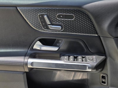 2025 Mercedes-Benz GLB GLB 250