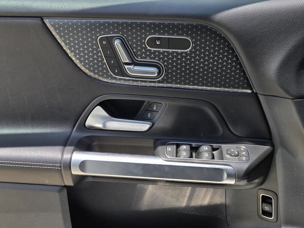 2025 Mercedes-Benz GLB GLB 250