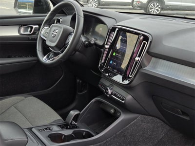 2024 Volvo XC40 B5 Core
