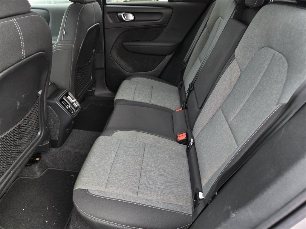 2024 Volvo XC40 B5 Core