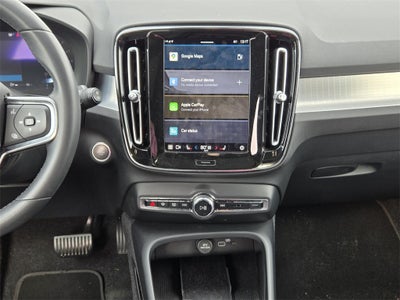 2024 Volvo XC40 B5 Core