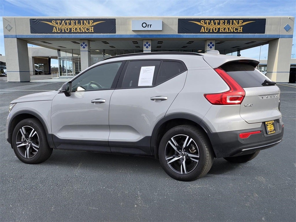 2024 Volvo XC40 B5 Core