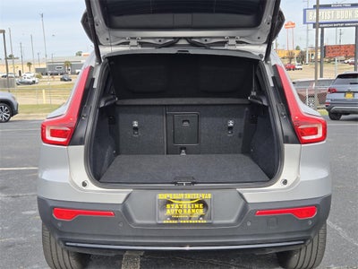 2024 Volvo XC40 B5 Core