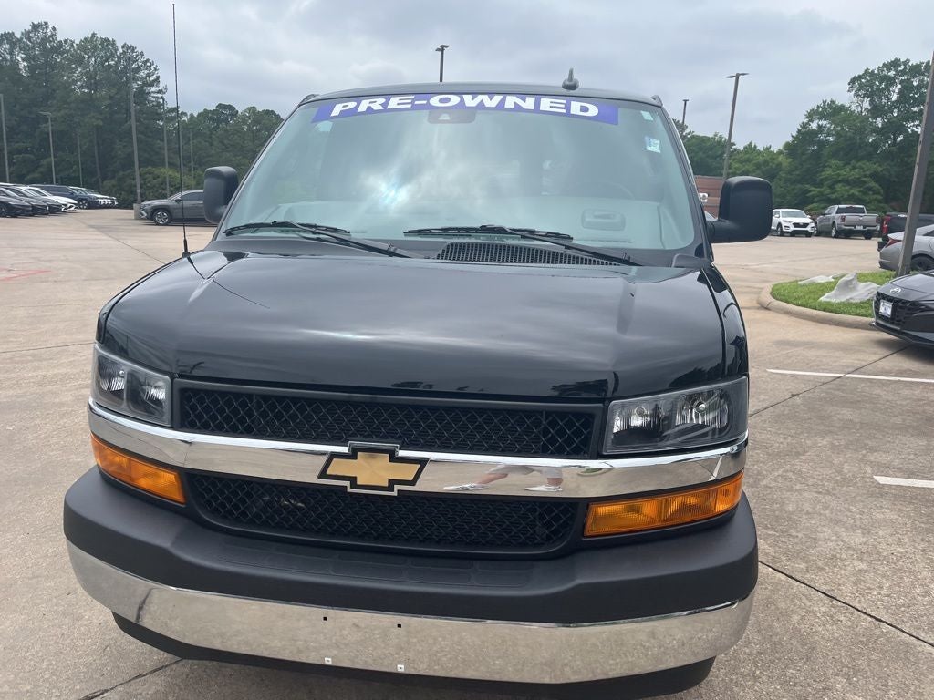 2024 Chevrolet Express 3500 LT Passenger