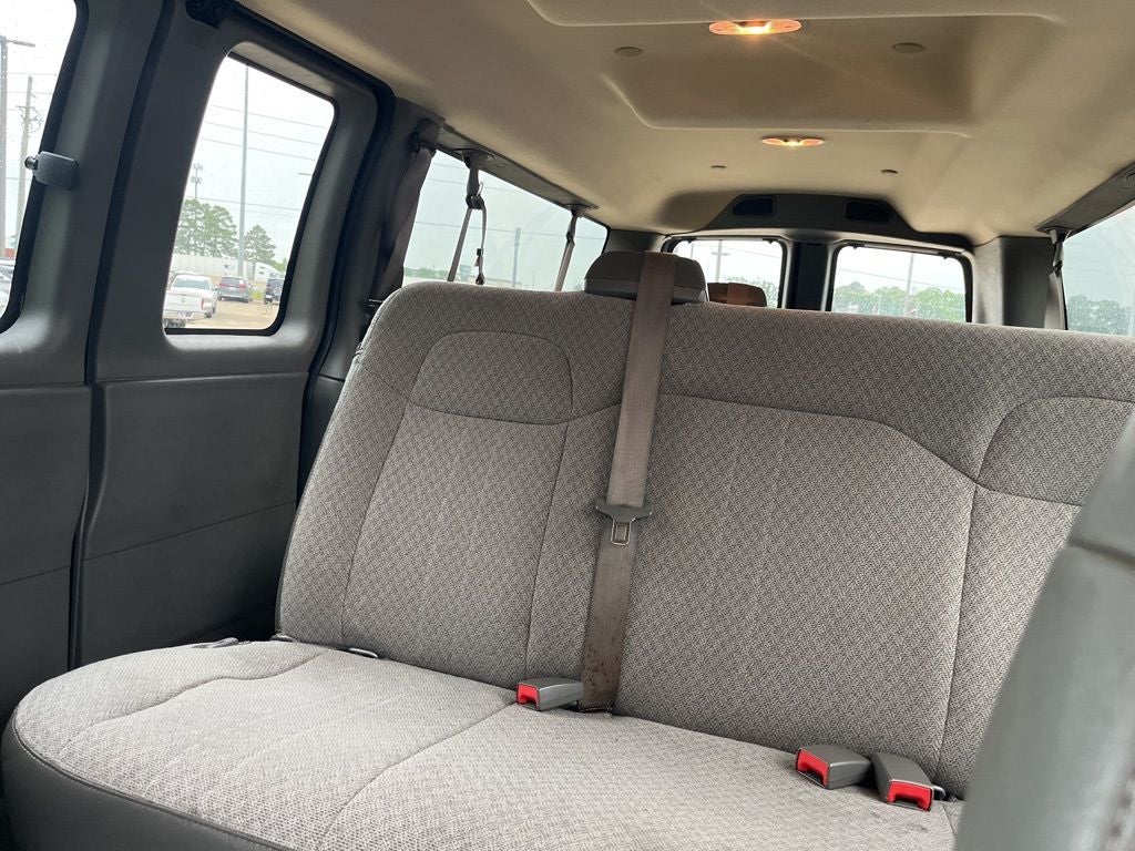 2024 Chevrolet Express 3500 LT Passenger