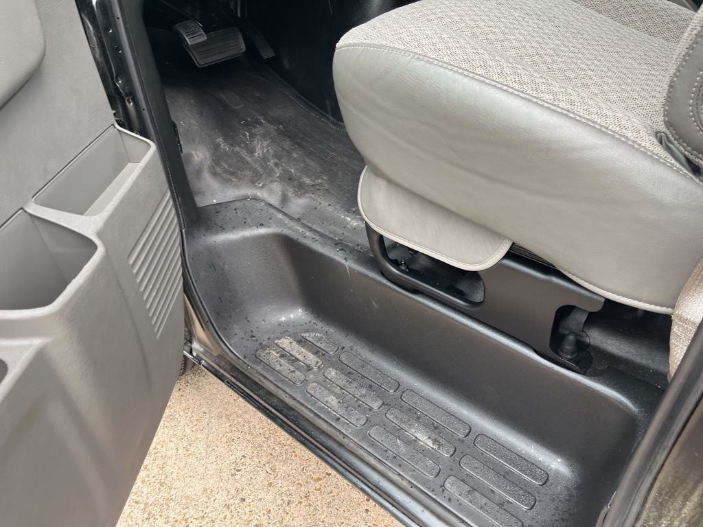 2024 Chevrolet Express 3500 LT Passenger