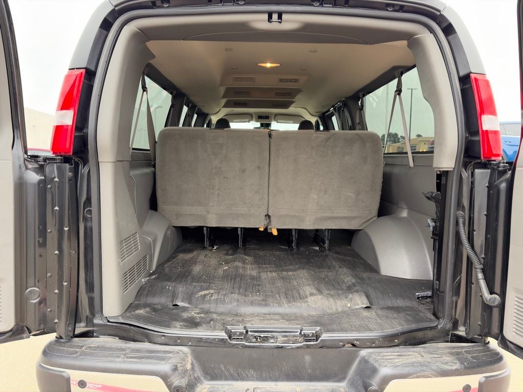 2024 Chevrolet Express 3500 LT Passenger