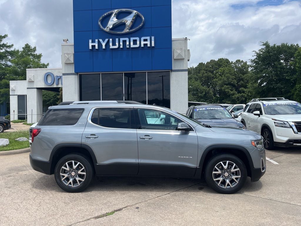 2023 GMC Acadia SLT