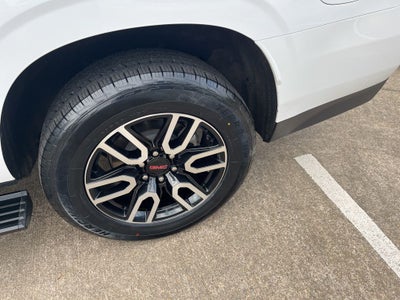 2024 GMC Yukon XL AT4