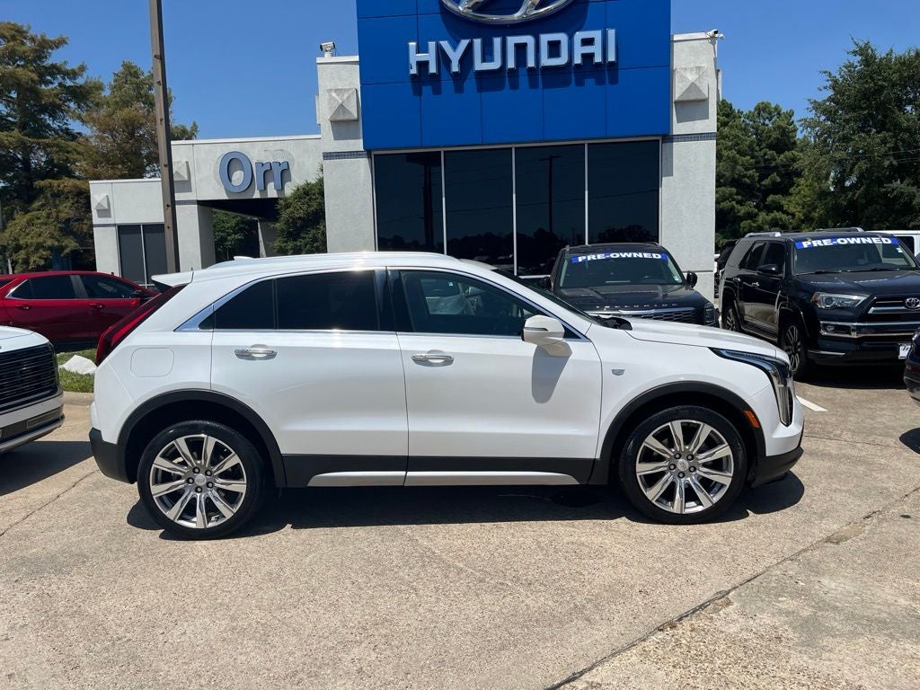 2022 Cadillac XT4 Premium Luxury