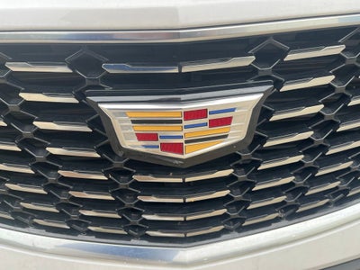2022 Cadillac XT4 Premium Luxury
