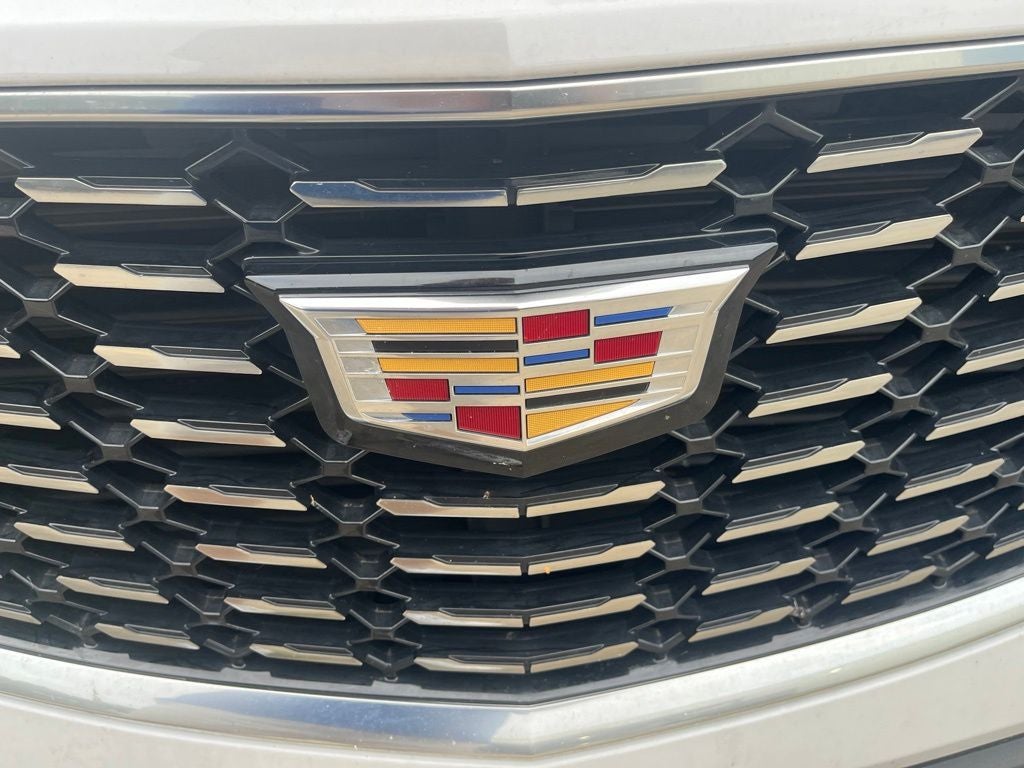 2022 Cadillac XT4 Premium Luxury