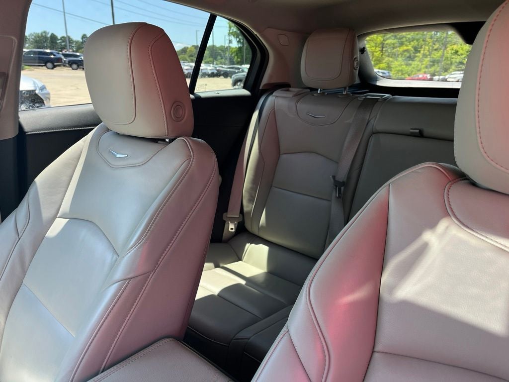 2022 Cadillac XT4 Premium Luxury