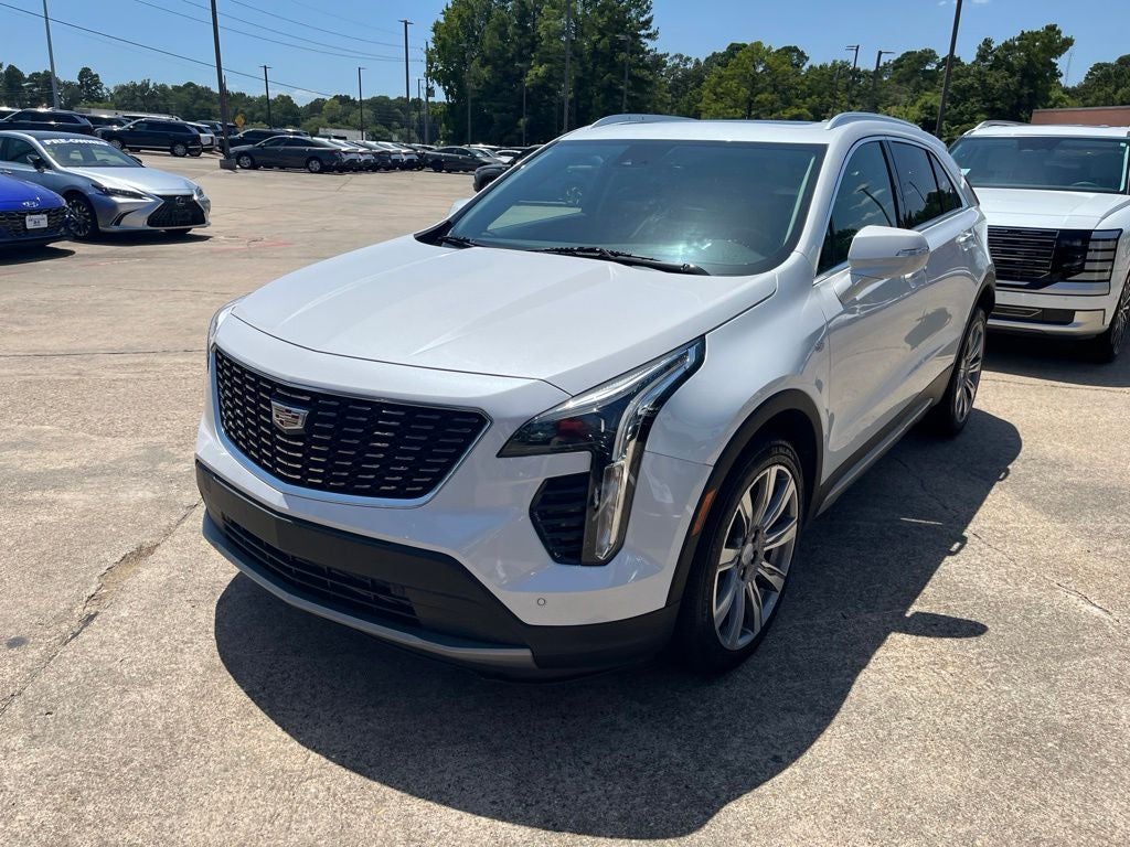 2022 Cadillac XT4 Premium Luxury