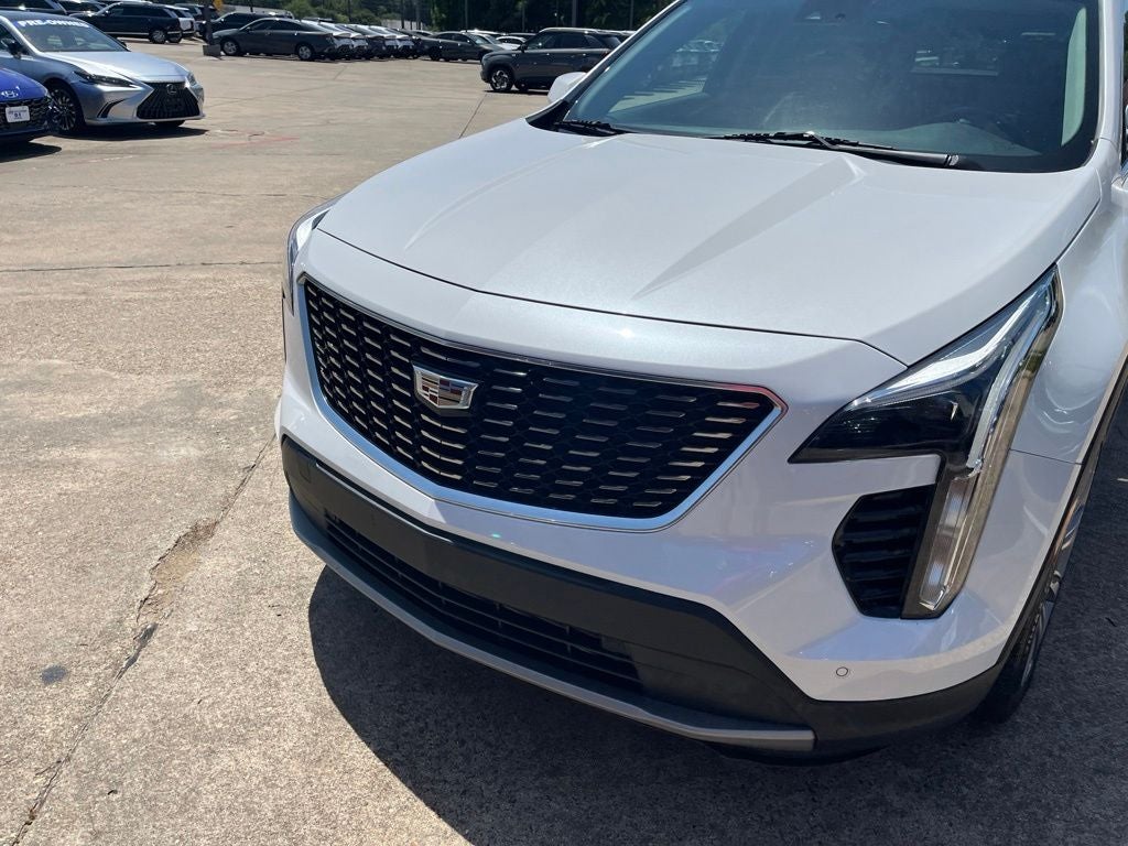 2022 Cadillac XT4 Premium Luxury