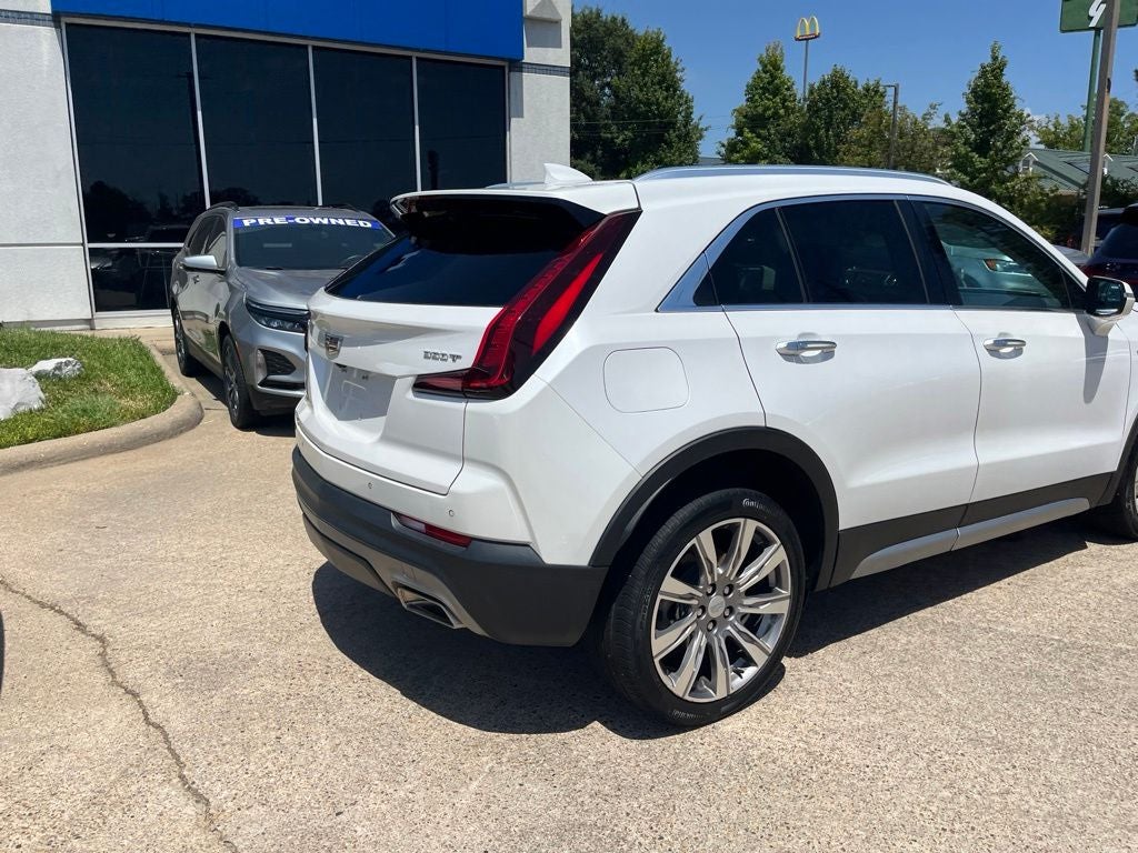 2022 Cadillac XT4 Premium Luxury