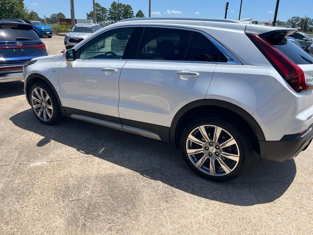 2022 Cadillac XT4 Premium Luxury