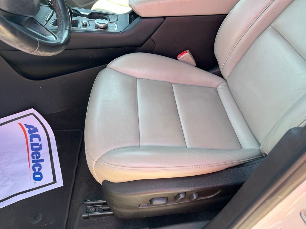 2022 Cadillac XT4 Premium Luxury