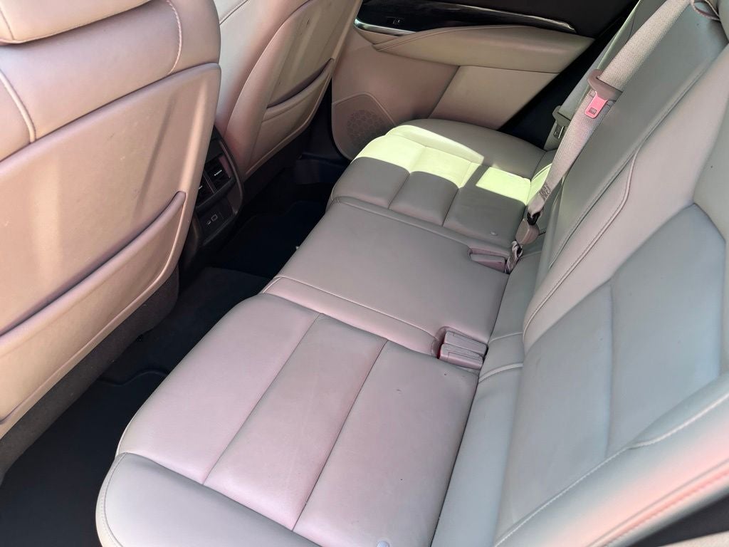 2022 Cadillac XT4 Premium Luxury