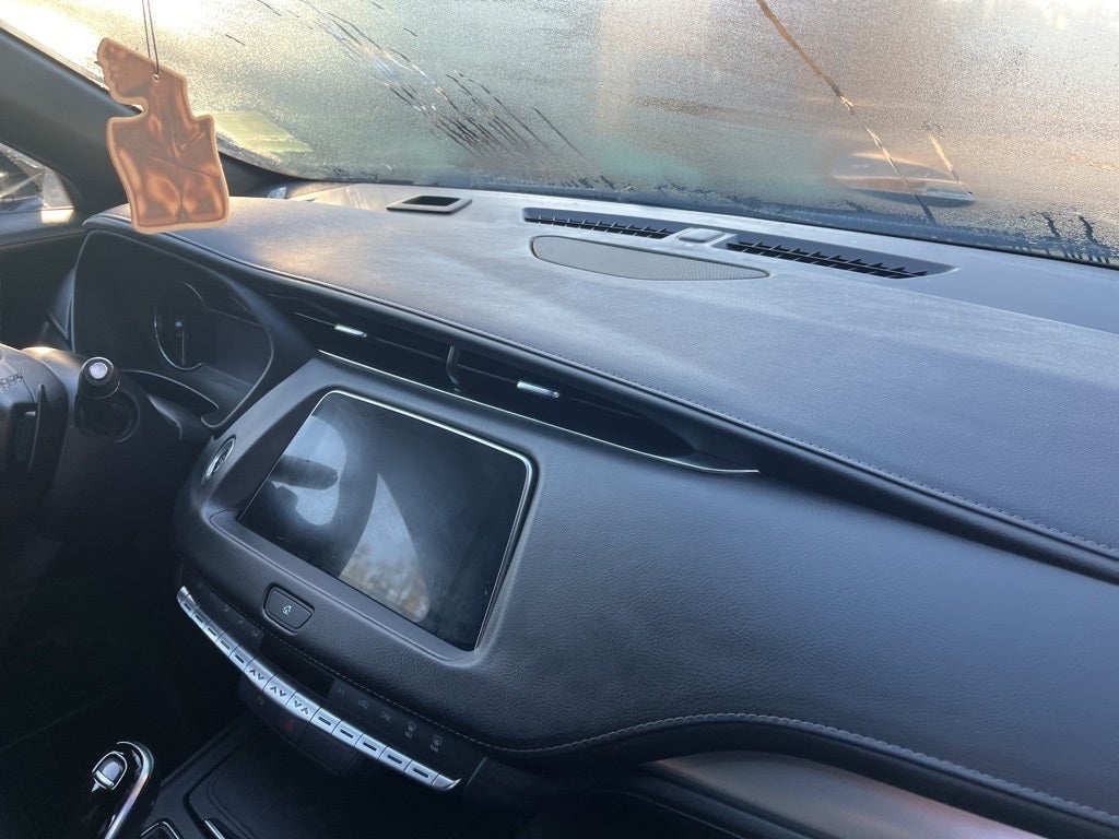 2022 Cadillac XT4 Premium Luxury