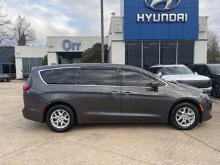 2020 Chrysler Pacifica Touring