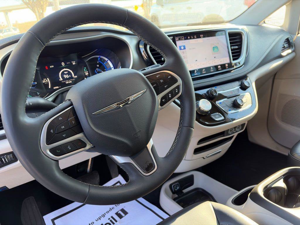 2023 Chrysler Pacifica Hybrid Touring L