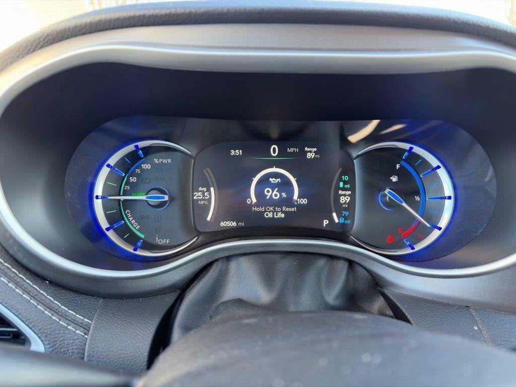 2023 Chrysler Pacifica Hybrid Touring L