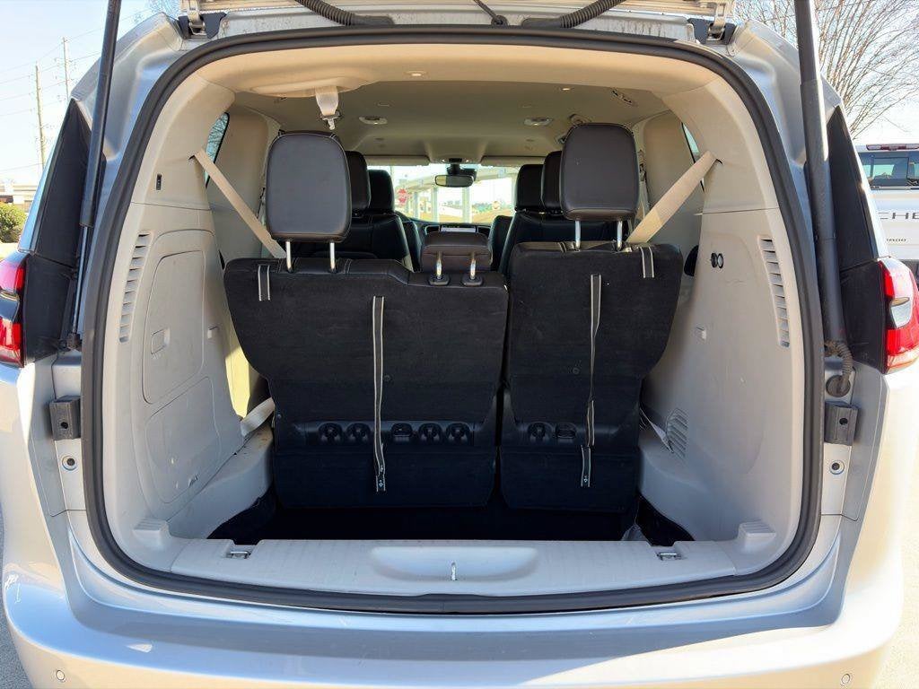2023 Chrysler Pacifica Hybrid Touring L