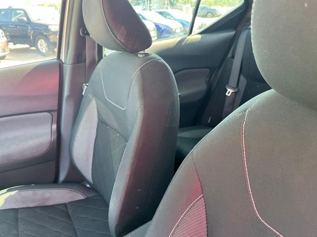 2020 Nissan Kicks S