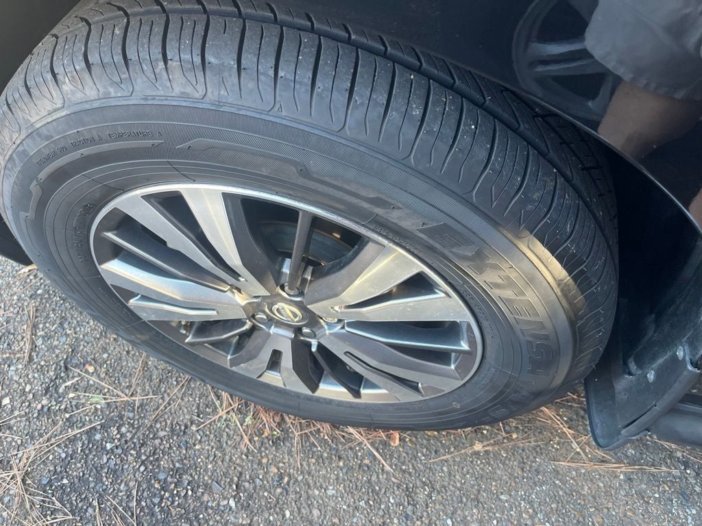2018 Nissan Pathfinder SV