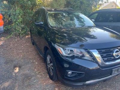 2018 Nissan Pathfinder SV