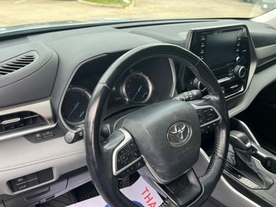 2022 Toyota Highlander Hybrid XLE