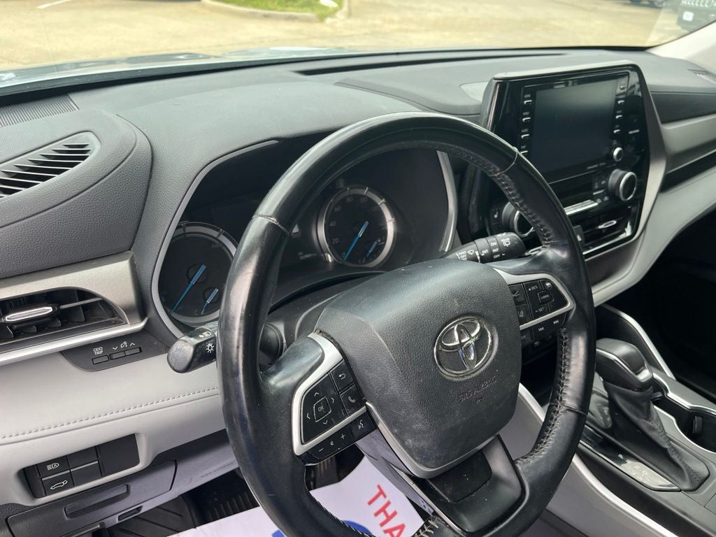 2022 Toyota Highlander Hybrid XLE