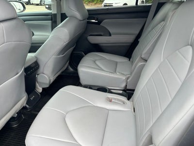 2022 Toyota Highlander Hybrid XLE