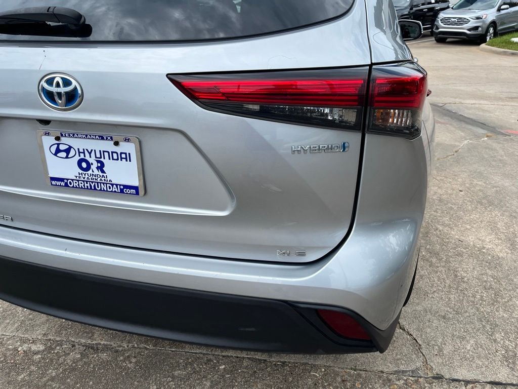 2022 Toyota Highlander Hybrid XLE