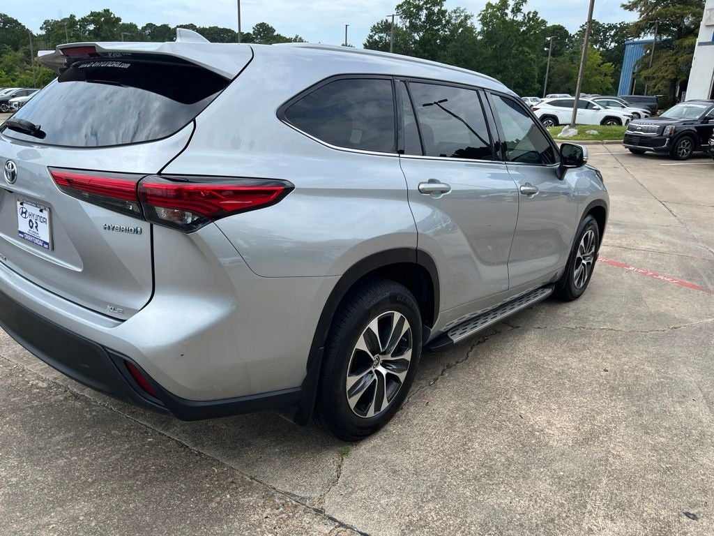 2022 Toyota Highlander Hybrid XLE