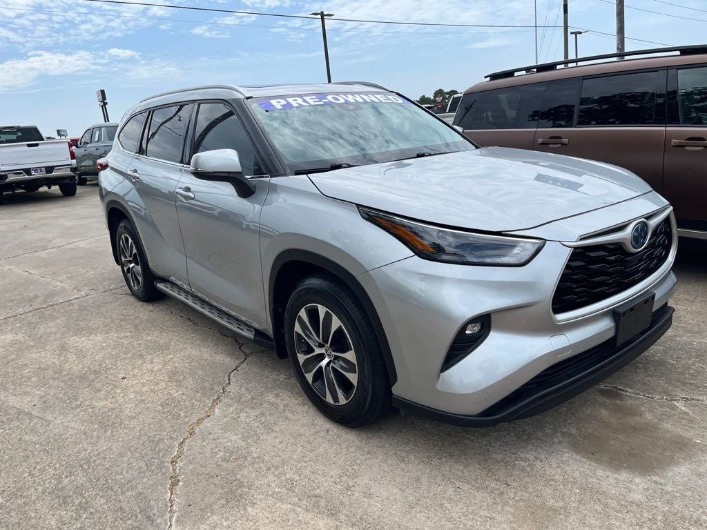 2022 Toyota Highlander Hybrid XLE