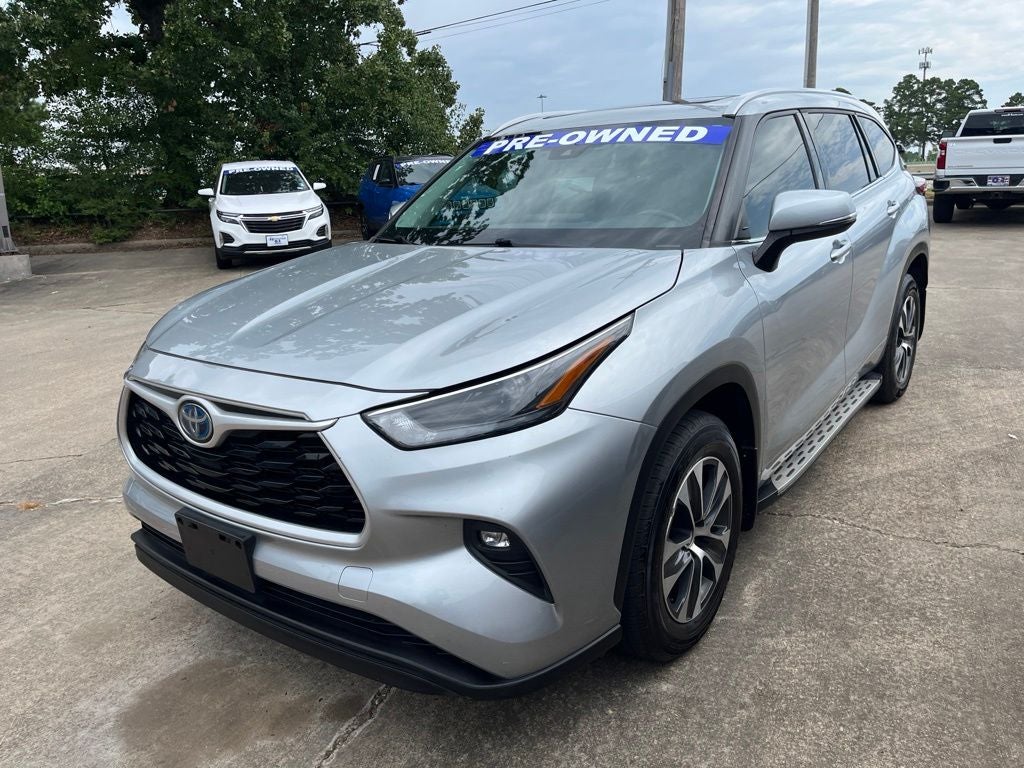 2022 Toyota Highlander Hybrid XLE