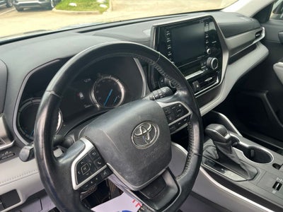 2022 Toyota Highlander Hybrid XLE