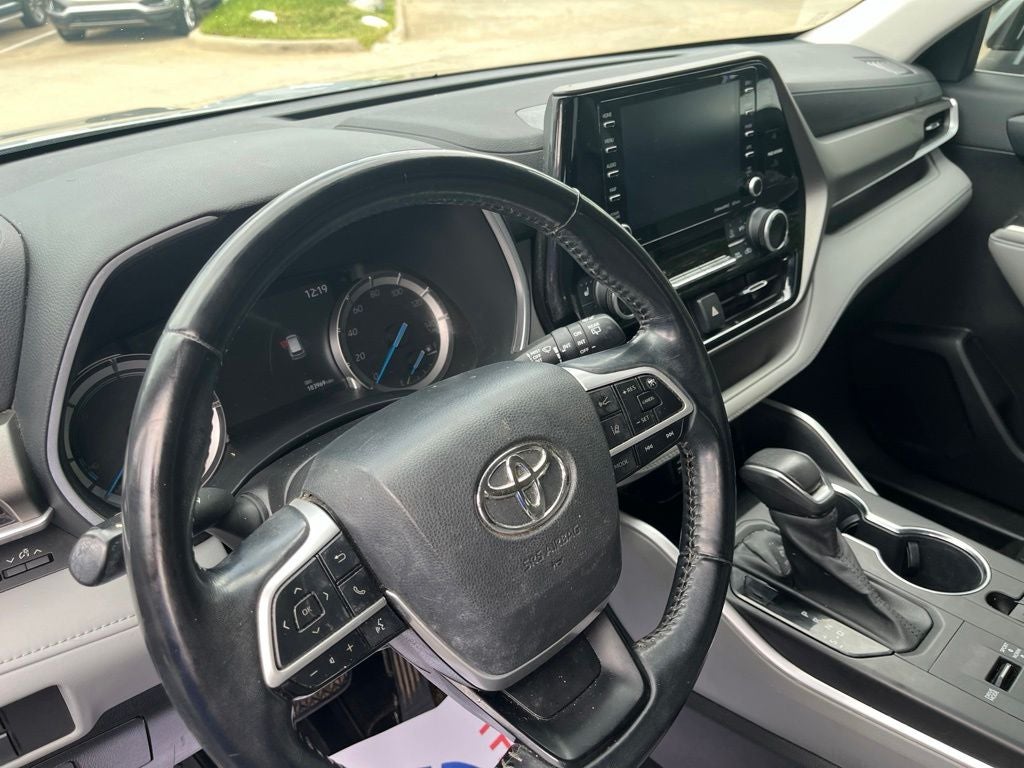 2022 Toyota Highlander Hybrid XLE