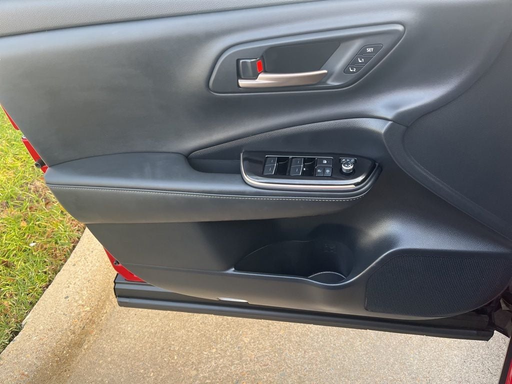 2025 Toyota Crown Signia XLE